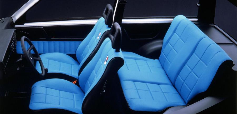 Интерьер Autobianchi Y10 fire Fila (156) 1988 года  (фото 4 из 4)